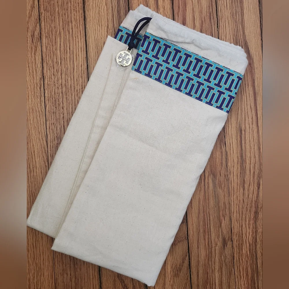 Tory Burch.Dust Cover Bag 23
